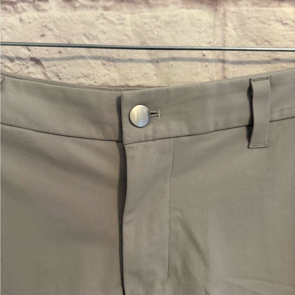 Lululemon men’s 31 Commission Classic-Fit Shorts 7" Warpstreme grey gray - Picture 2 of 5